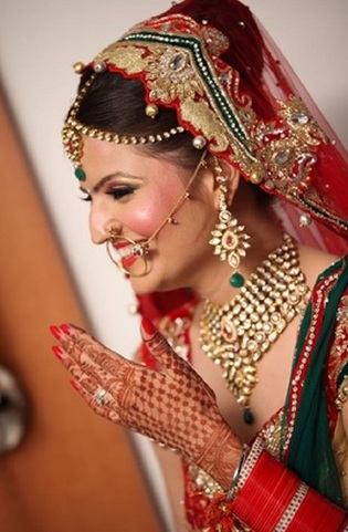 professional artist for your bridal makeup